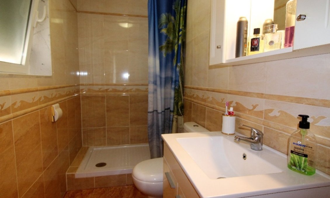 Segunda mano - Villa -
Torrevieja - Los Balcones