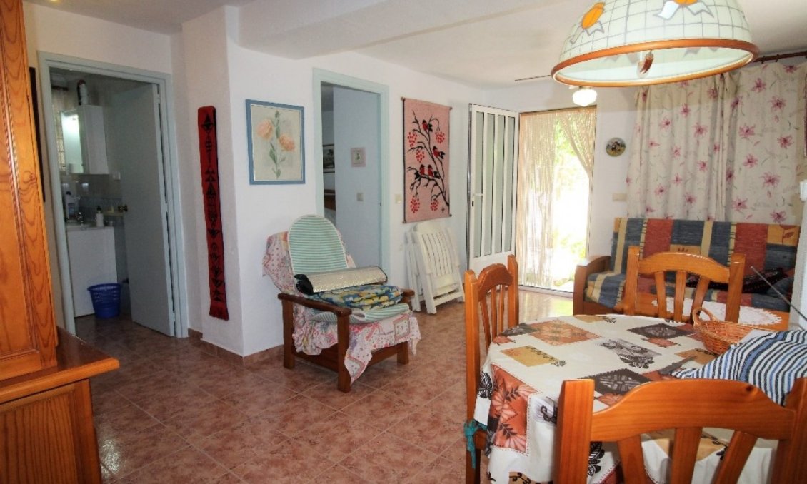 Segunda mano - Villa -
Torrevieja - Los Balcones