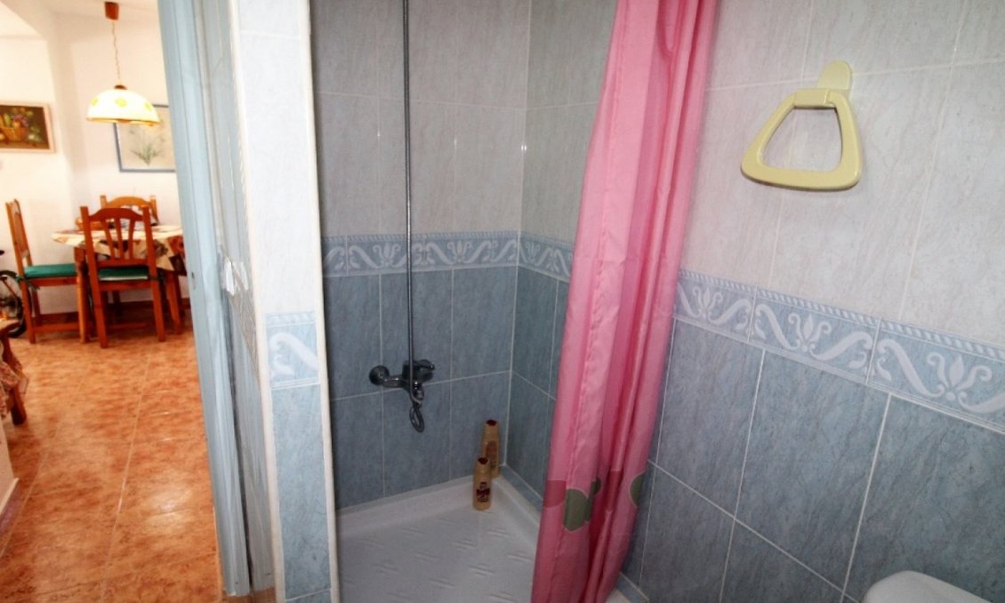 Segunda mano - Villa -
Torrevieja - Los Balcones