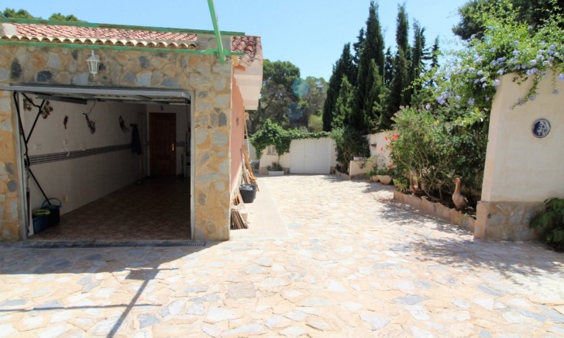 Segunda mano - Villa -
Torrevieja - Los Balcones