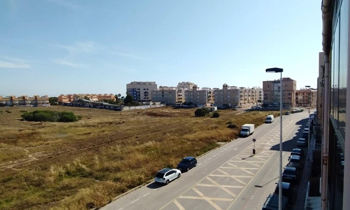 Segunda mano - Apartamento -
Torrevieja - La Mata Pueblo