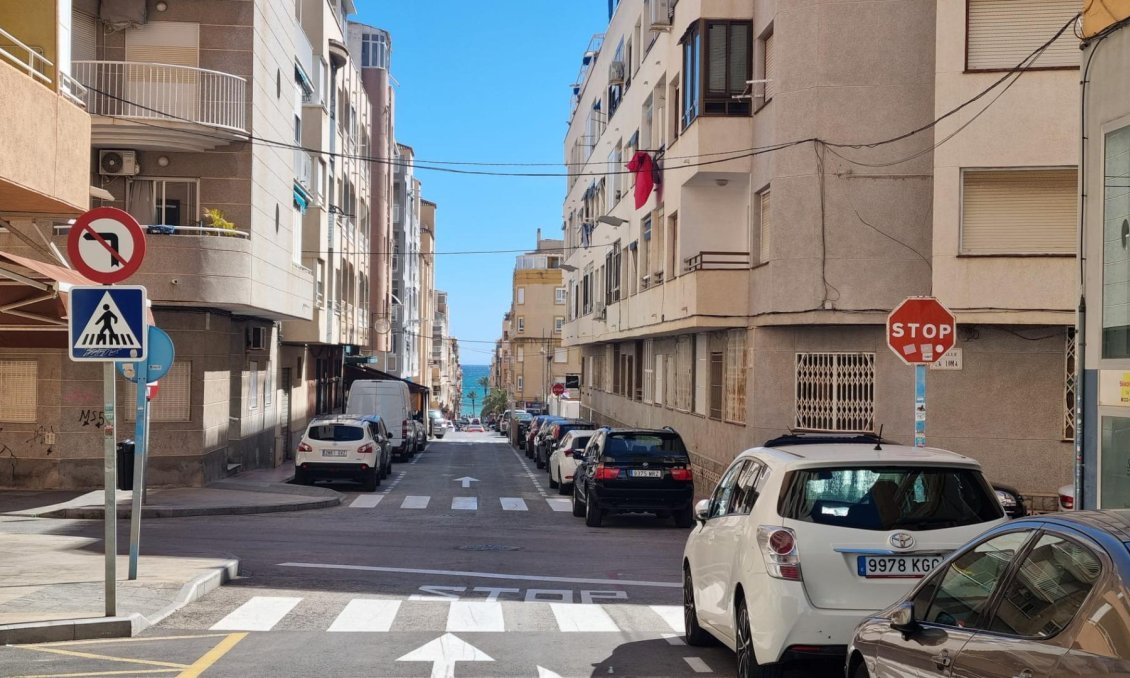 Segunda mano - Apartamento -
Torrevieja - Habaneras