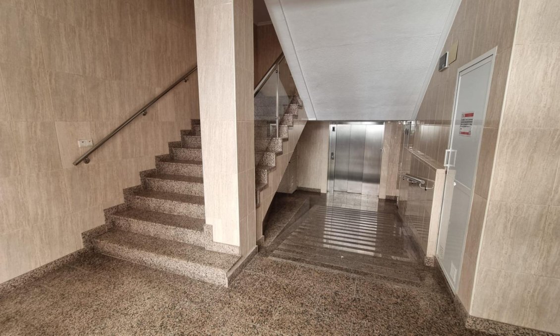 Segunda mano - Apartamento -
Torrevieja - Habaneras