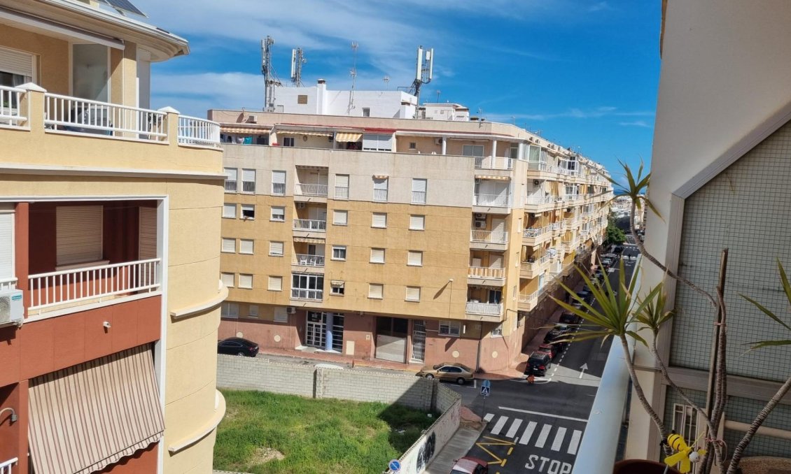 Segunda mano - Apartamento -
Torrevieja - Habaneras