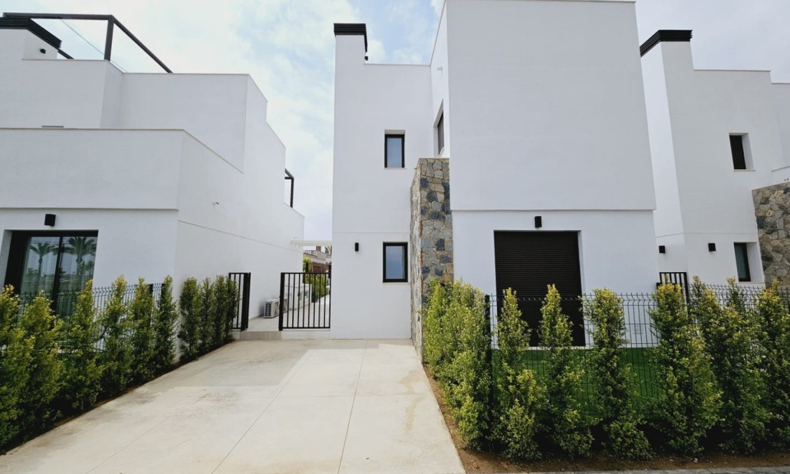 Segunda mano - Villa -
Torre Pacheco - Inland