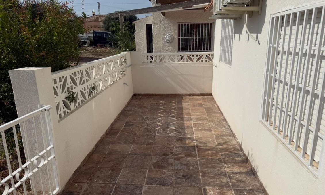 Resale - Town House -
Torrevieja - La Siesta - El Salado - Torreta