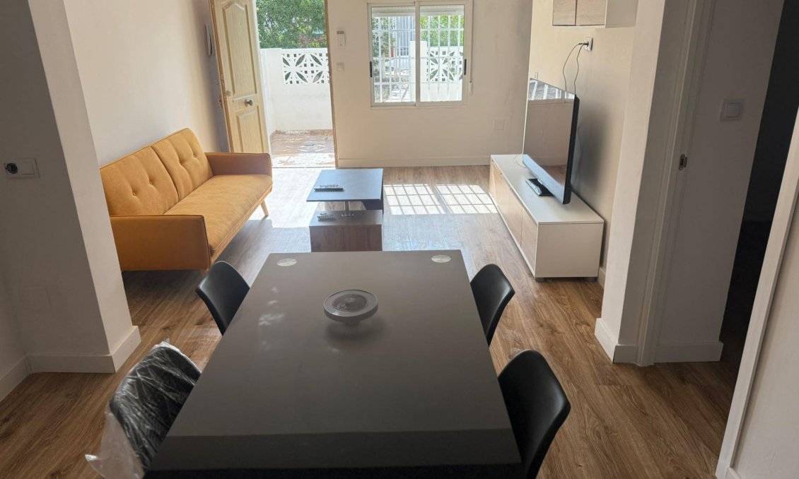 Resale - Town House -
Torrevieja - La Siesta - El Salado - Torreta