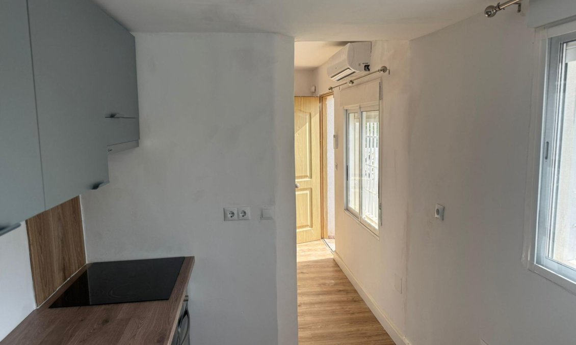 Resale - Town House -
Torrevieja - La Siesta - El Salado - Torreta