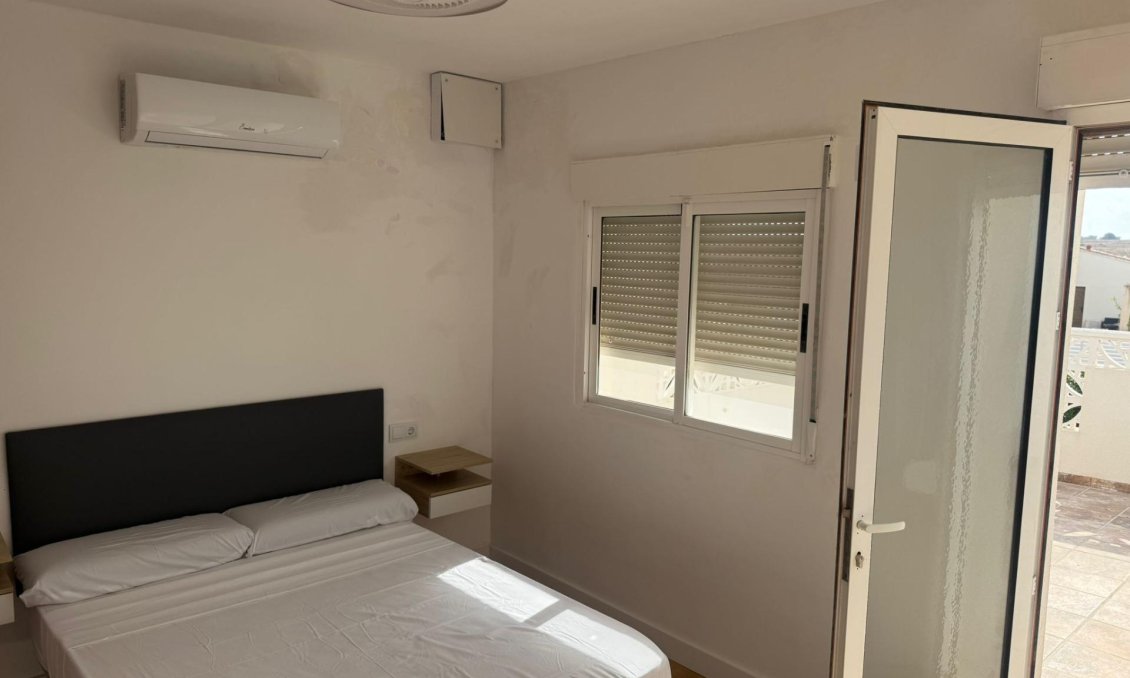 Resale - Town House -
Torrevieja - La Siesta - El Salado - Torreta