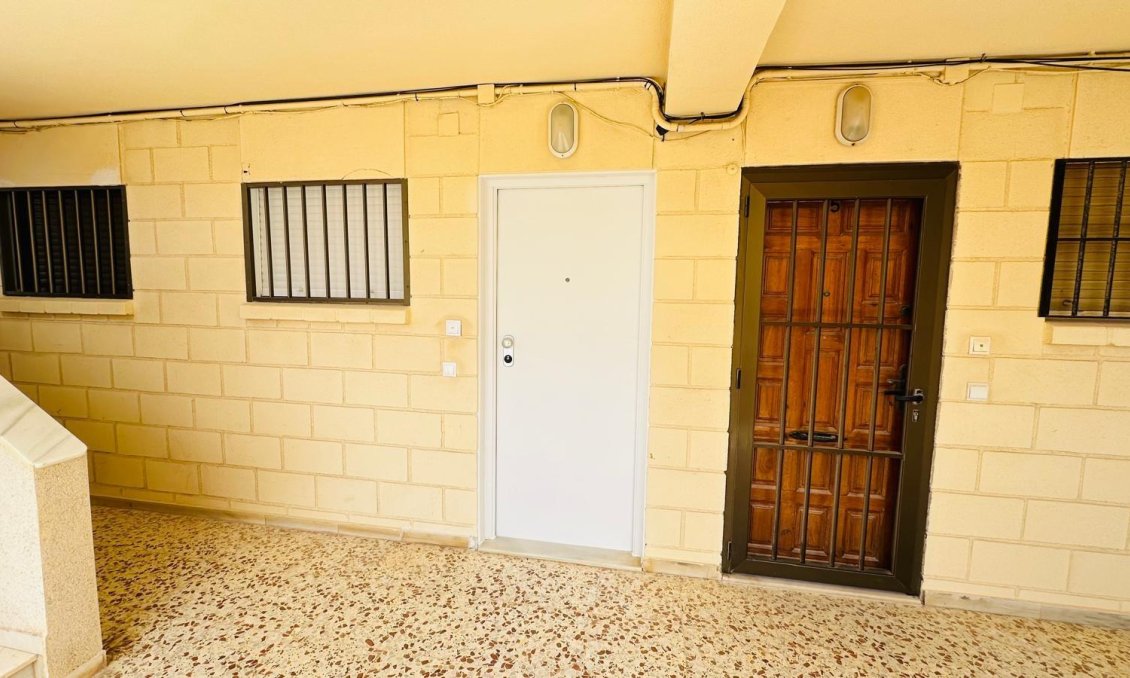 Segunda mano - Apartamento -
Torrevieja - Cabo Cervera