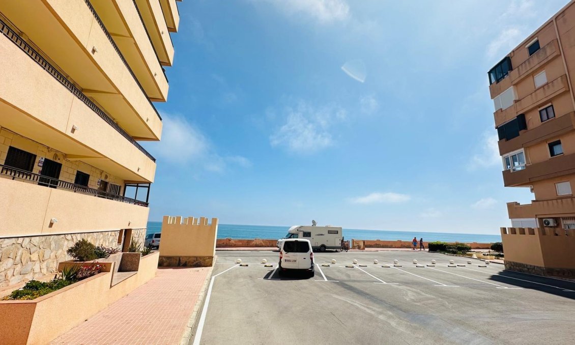 Segunda mano - Apartamento -
Torrevieja - Cabo Cervera