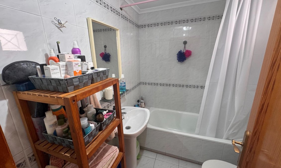 Segunda mano - Apartamento -
Torrevieja - La Mata