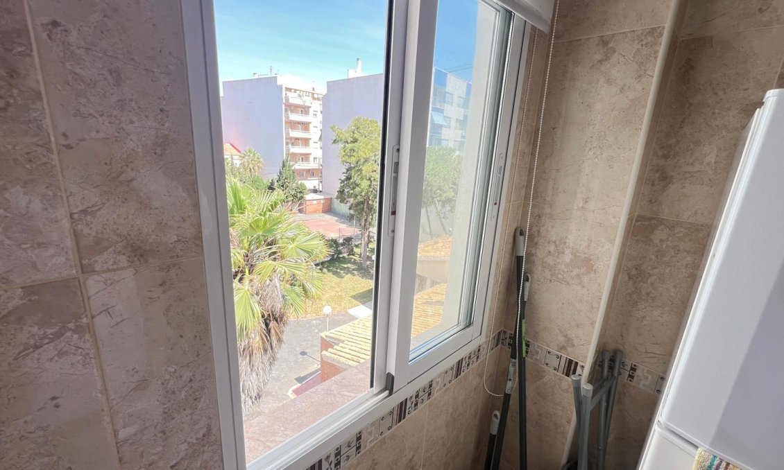 Segunda mano - Apartamento -
Torrevieja - Playa de los Locos