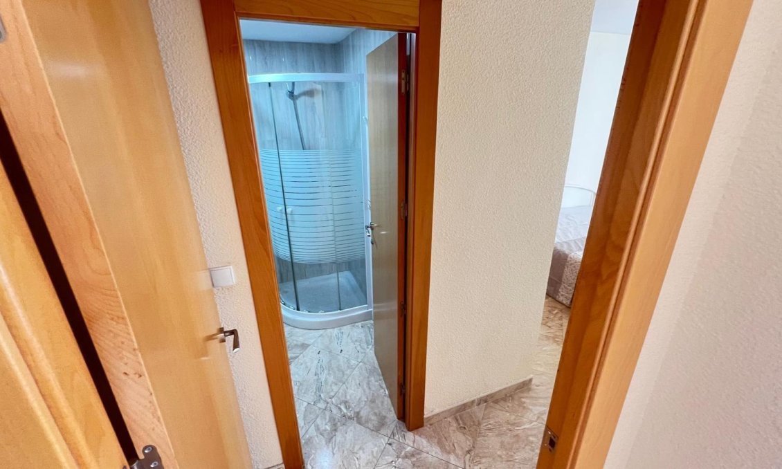 Segunda mano - Apartamento -
Torrevieja - Playa de los Locos