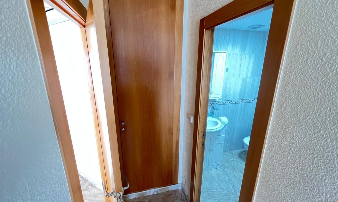 Segunda mano - Apartamento -
Torrevieja - Playa de los Locos