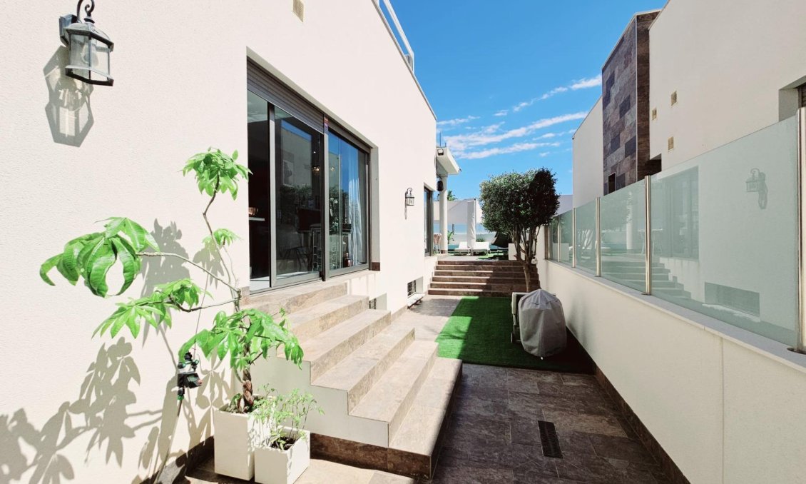 Wiederverkauf - Villa -
Orihuela Costa - Villamartín-las Filipinas