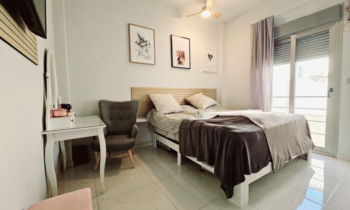 Wiederverkauf - Villa -
Orihuela Costa - Villamartín-las Filipinas