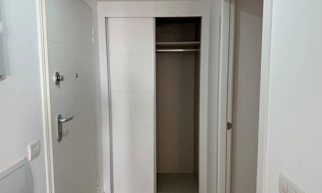 Segunda mano - Apartamento -
Torrevieja - Punta Prima