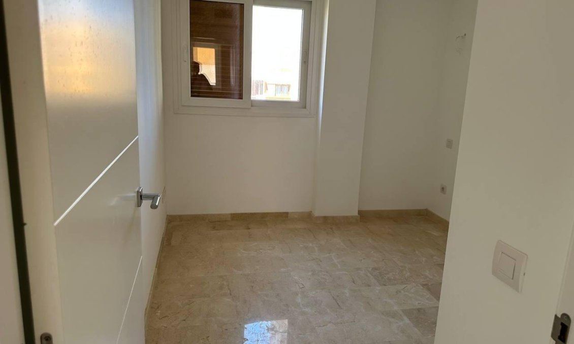 Segunda mano - Apartamento -
Torrevieja - Punta Prima