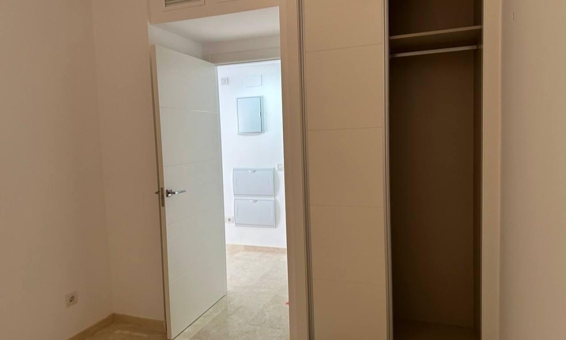 Segunda mano - Apartamento -
Torrevieja - Punta Prima