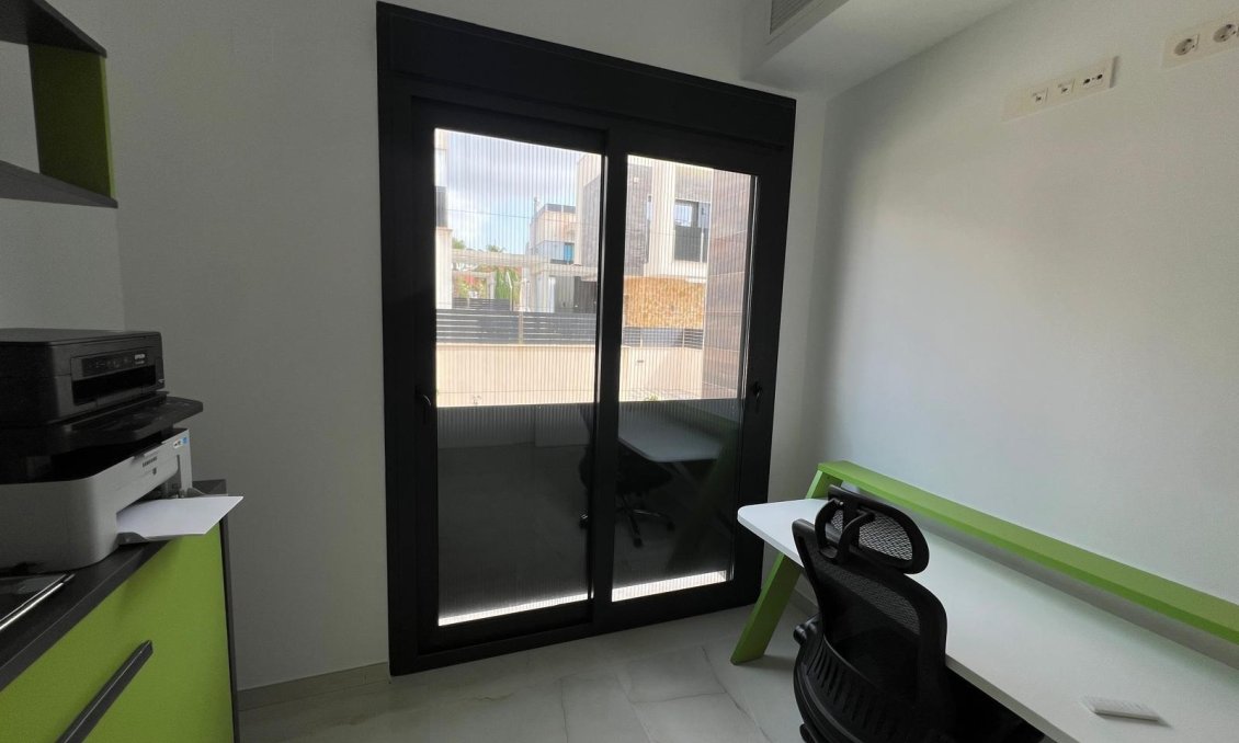 Wiederverkauf - Villa -
Orihuela Costa - Lomas de Cabo Roig