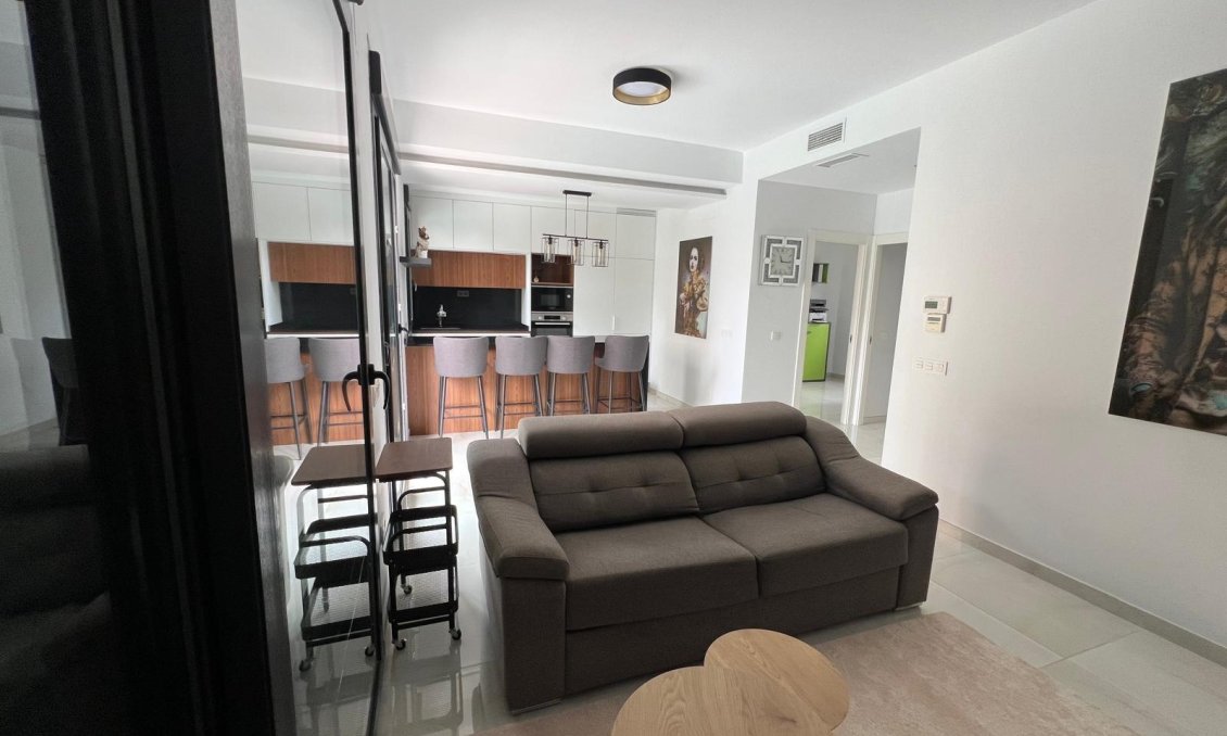 Wiederverkauf - Villa -
Orihuela Costa - Lomas de Cabo Roig