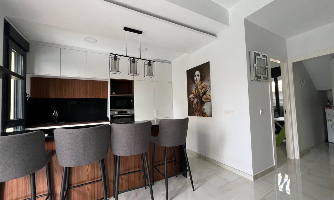 Wiederverkauf - Villa -
Orihuela Costa - Lomas de Cabo Roig