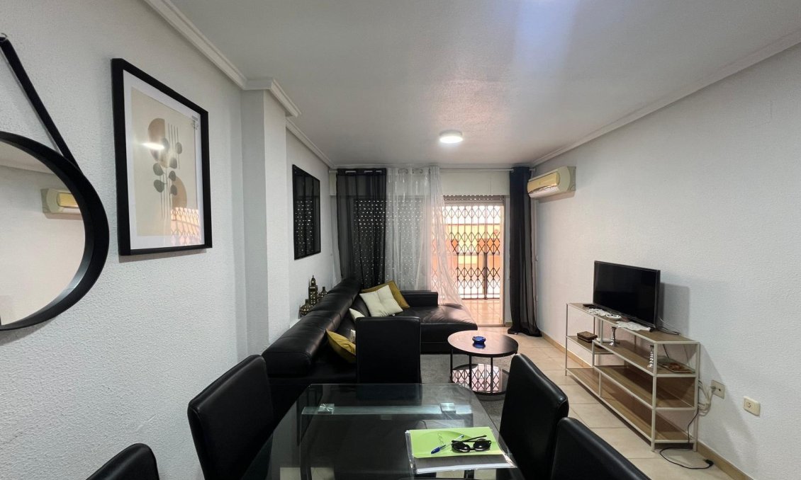Segunda mano - Apartamento -
Torrevieja - Playa del Cura