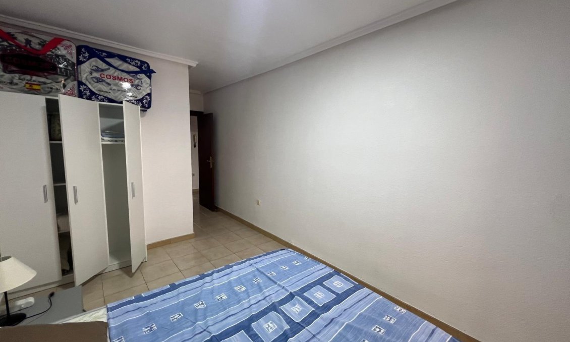 Segunda mano - Apartamento -
Torrevieja - Playa del Cura