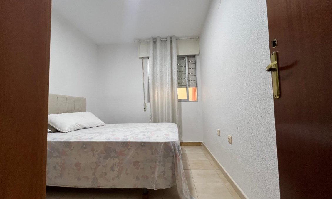 Segunda mano - Apartamento -
Torrevieja - Playa del Cura