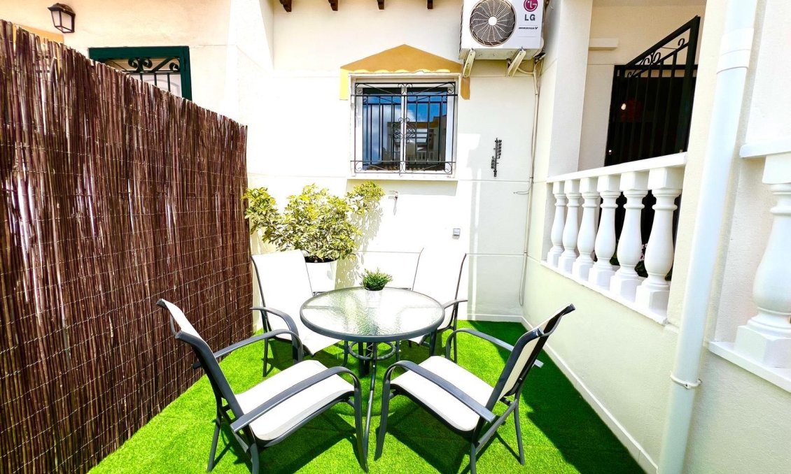 Segunda mano - Town House -
Orihuela - Urbanización Perla Del Mar