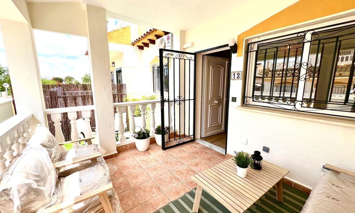 Segunda mano - Town House -
Orihuela - Urbanización Perla Del Mar