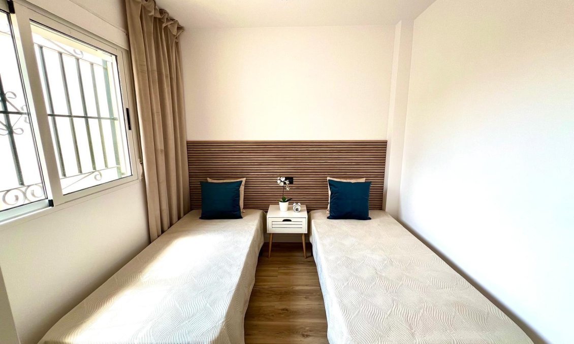 Segunda mano - Town House -
Orihuela - Urbanización Perla Del Mar