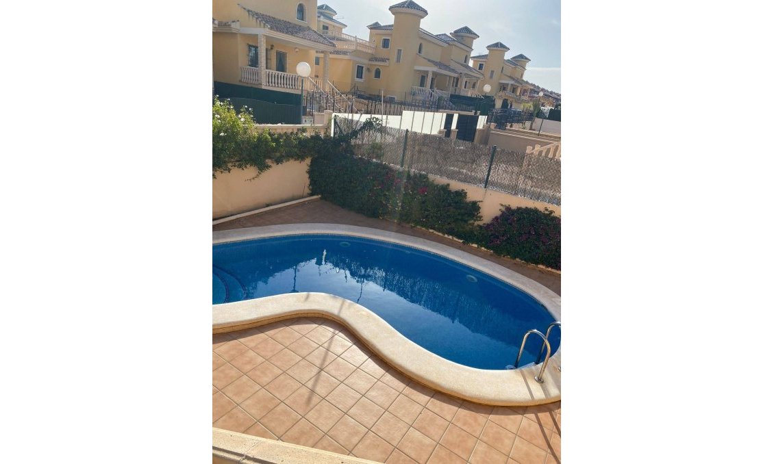 Segunda mano - Villa -
Orihuela Costa - Villamartín-las Filipinas