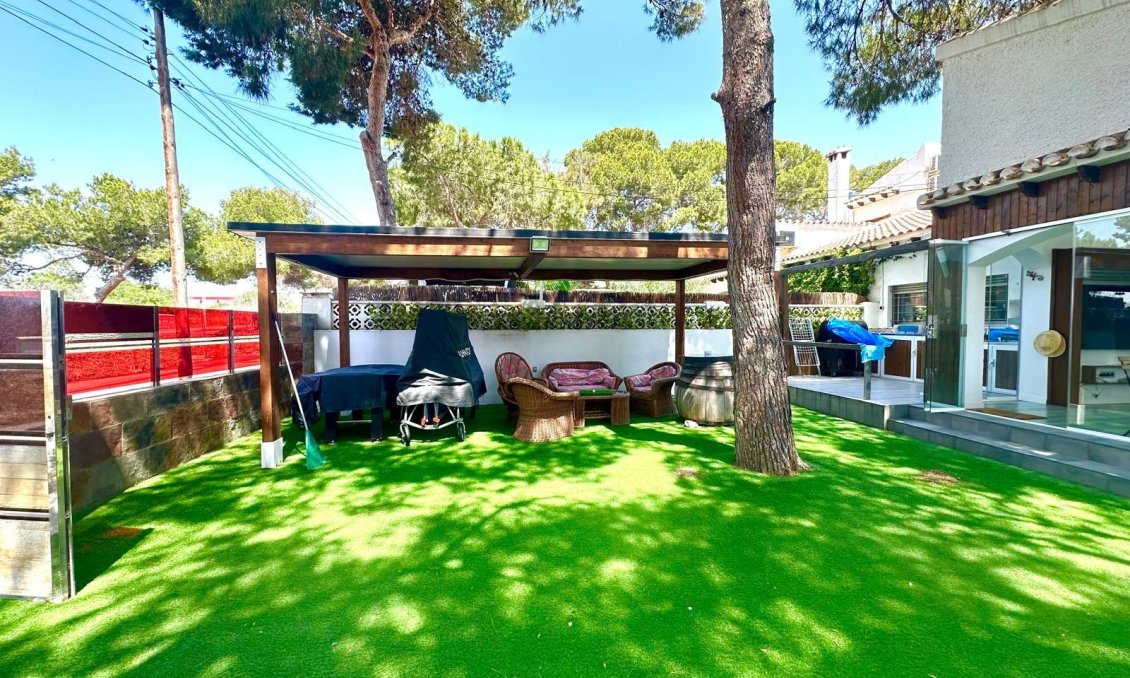 Segunda mano - Villa -
Orihuela Costa - Rocio Del Mar