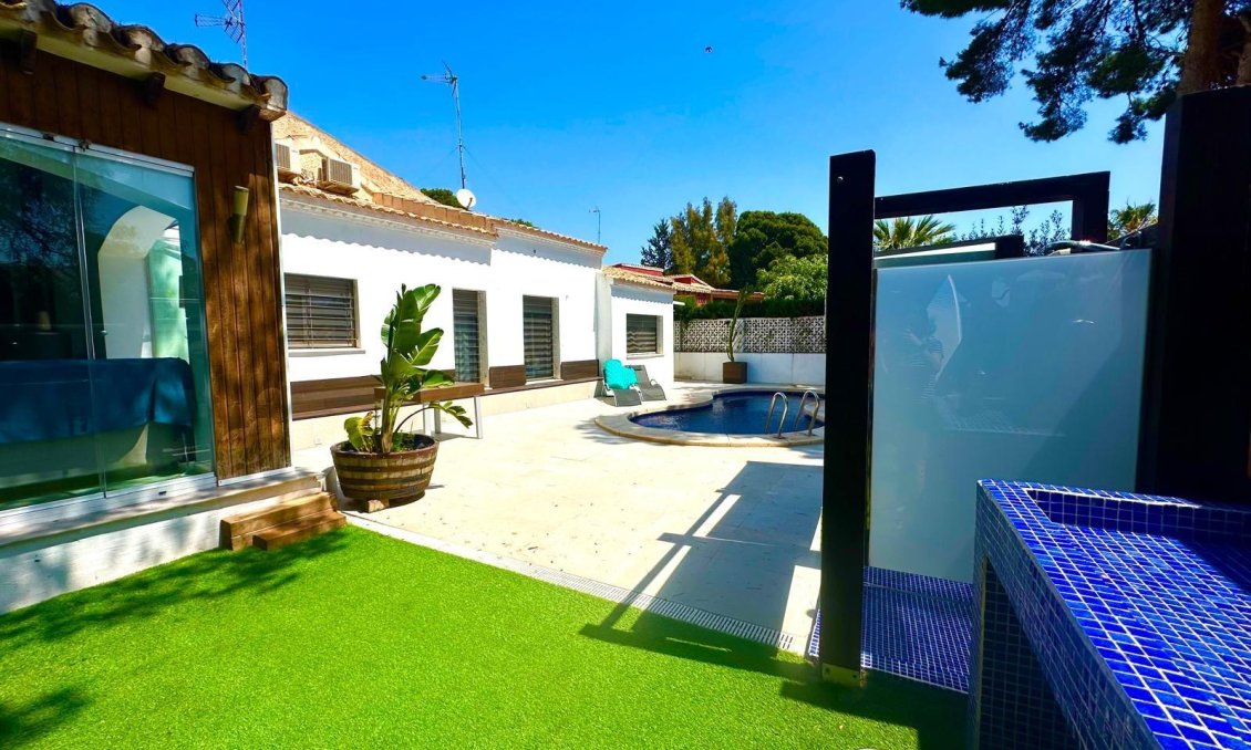 Segunda mano - Villa -
Orihuela Costa - Rocio Del Mar