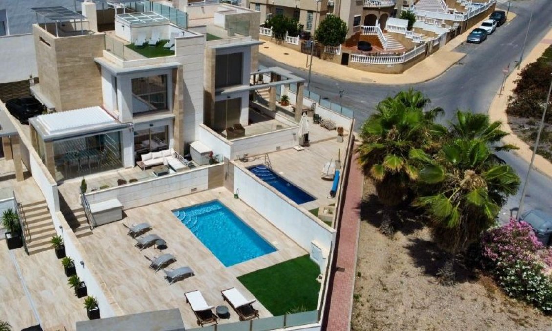 Segunda mano - Villa -
Orihuela Costa - Costa Blanca