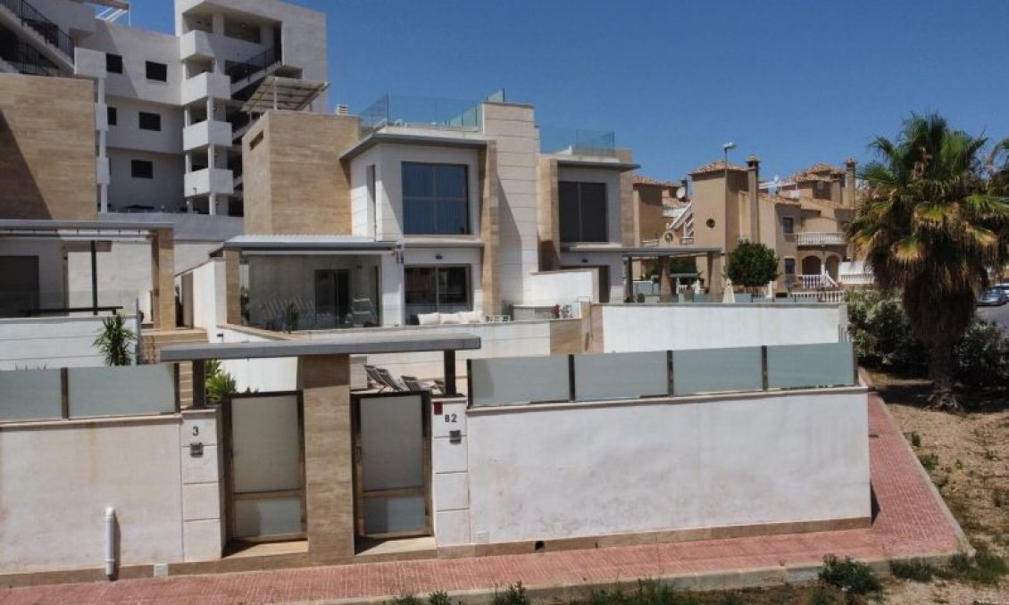 Segunda mano - Villa -
Orihuela Costa - Costa Blanca
