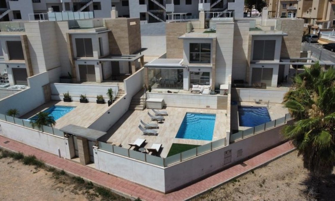 Segunda mano - Villa -
Orihuela Costa - Costa Blanca