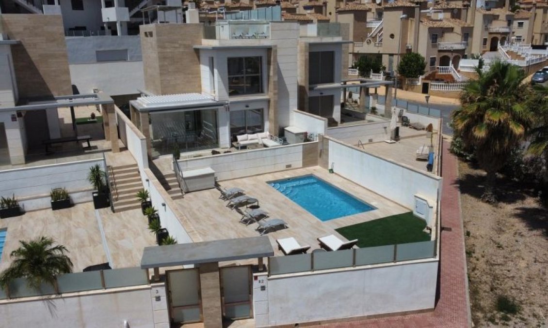 Segunda mano - Villa -
Orihuela Costa - Costa Blanca