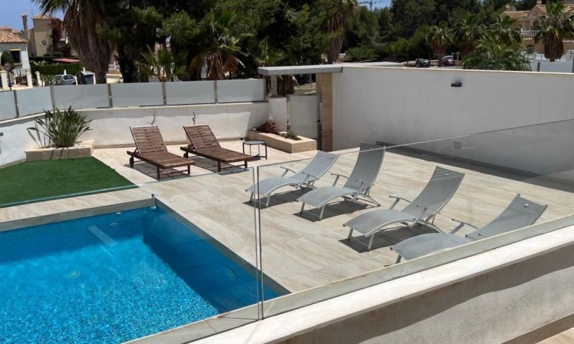Segunda mano - Villa -
Orihuela Costa - Costa Blanca