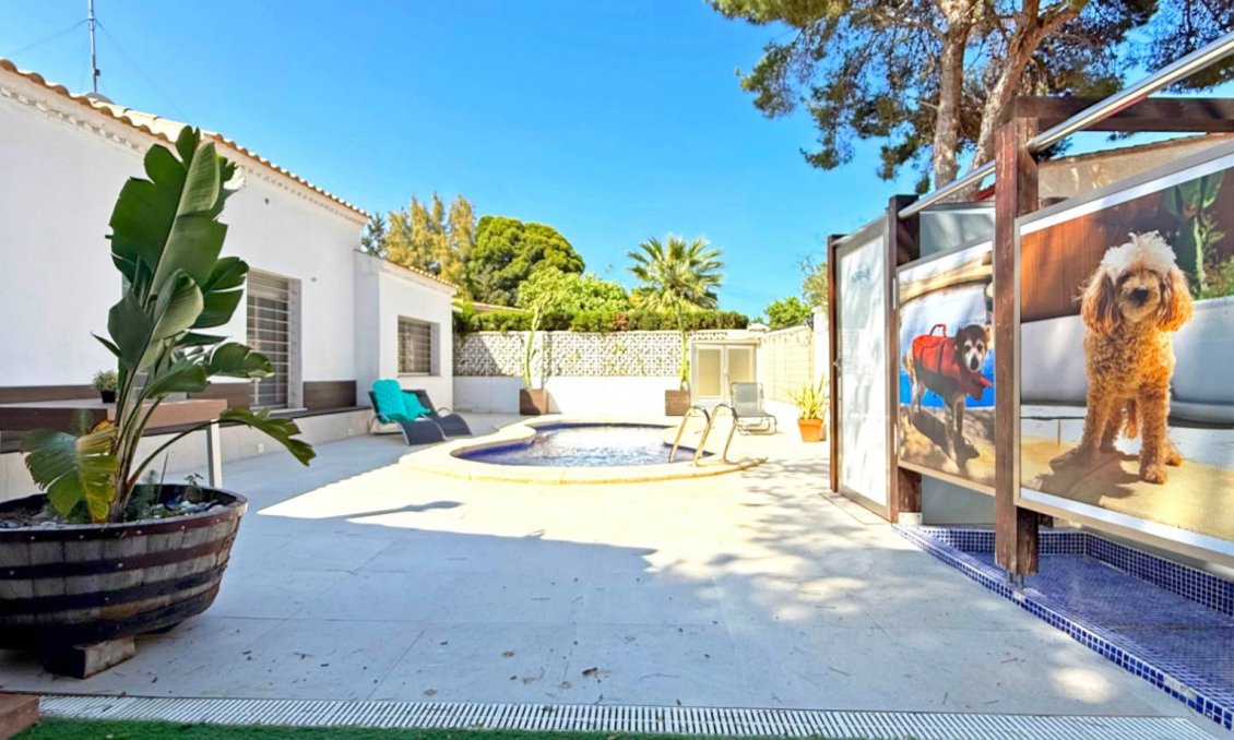 Wiederverkauf - Villa -
Orihuela Costa - Costa Blanca