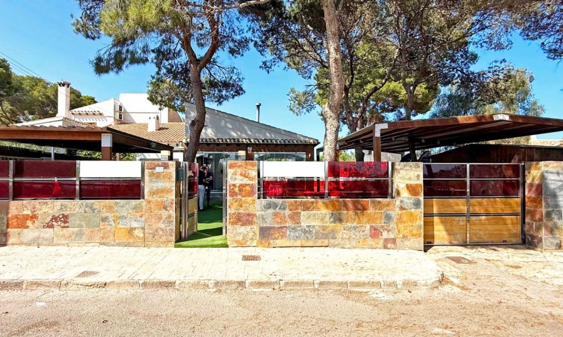 Wiederverkauf - Villa -
Orihuela Costa - Costa Blanca
