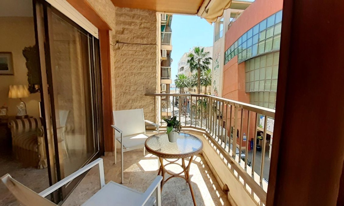 Wiederverkauf - Wohnung -
Torrevieja