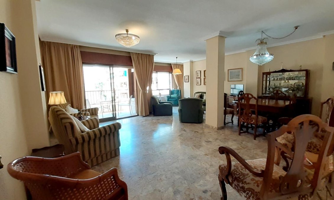 Wiederverkauf - Wohnung -
Torrevieja