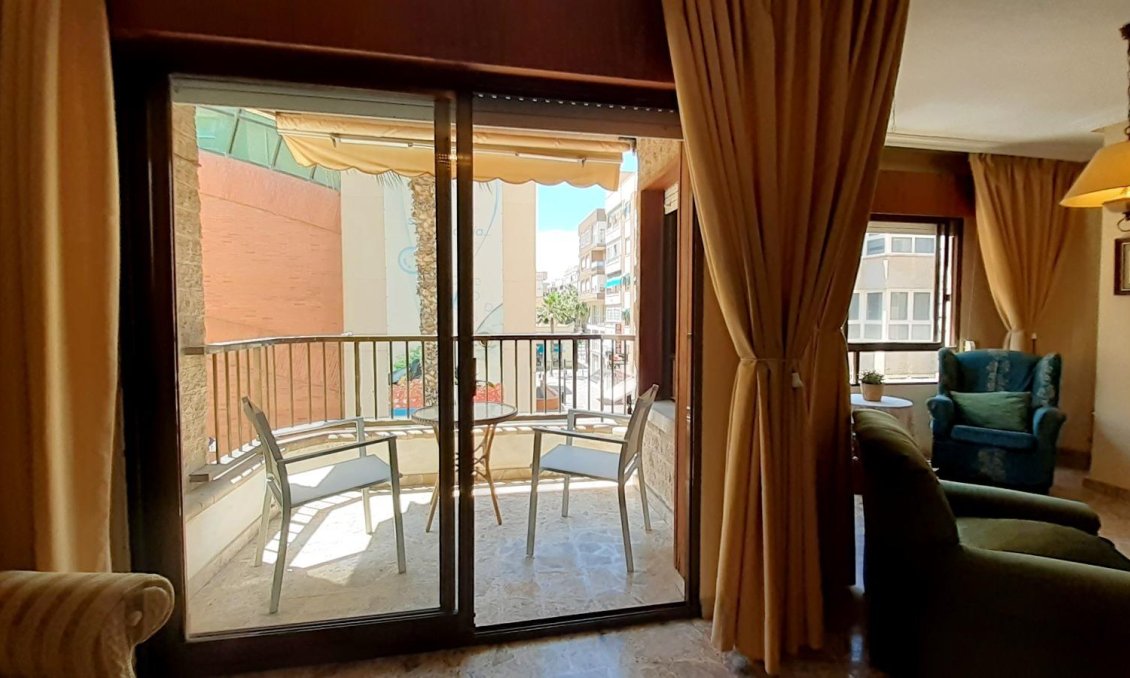Wiederverkauf - Wohnung -
Torrevieja