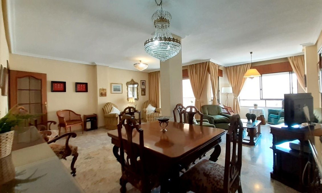 Wiederverkauf - Wohnung -
Torrevieja