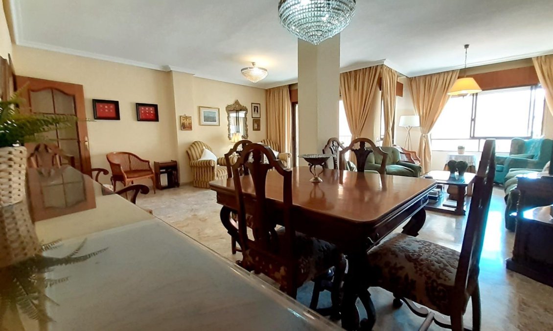Wiederverkauf - Wohnung -
Torrevieja