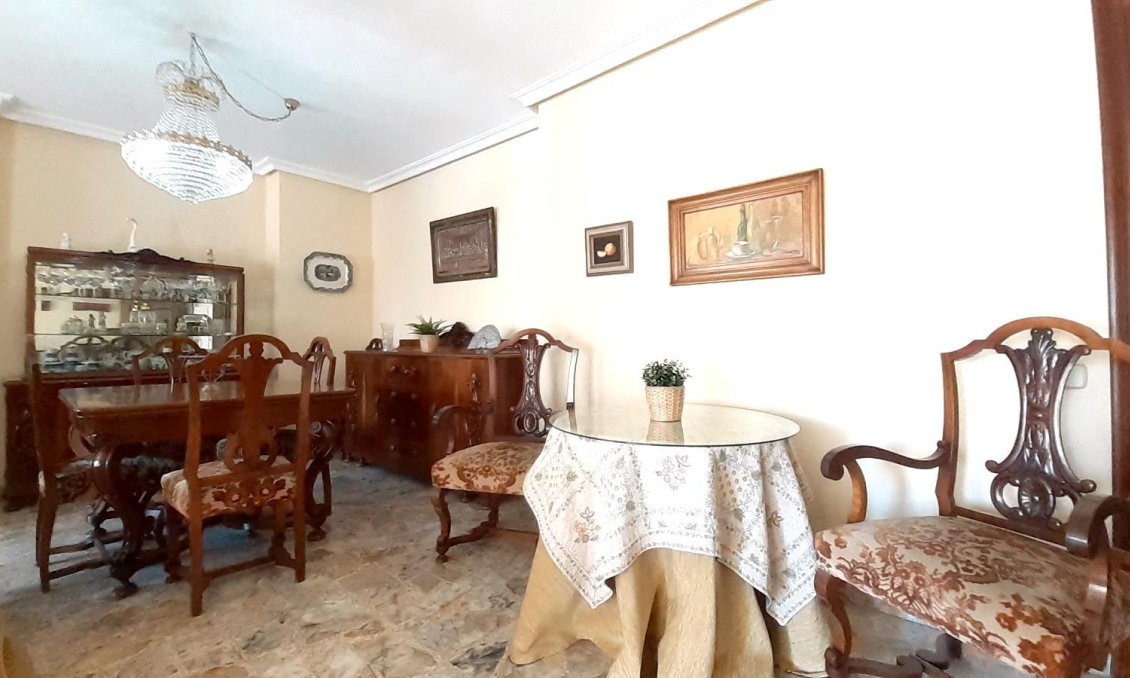 Wiederverkauf - Wohnung -
Torrevieja