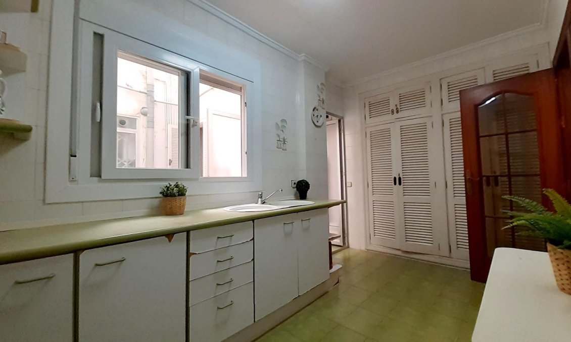 Wiederverkauf - Wohnung -
Torrevieja